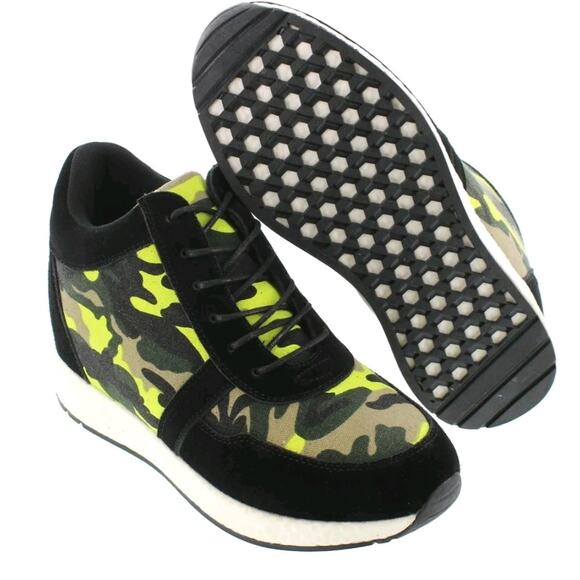"CALTO H224 Elevator Height Increase Camo Sneaker, Size 8" MSRP 65 - Picture 4 of 5